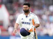 Rishabh Pant Foot Fracture Rules Him Out of Oval Test; Jagadeesan Named Replacement