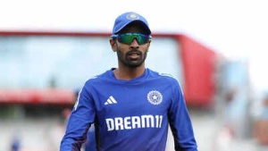 Abhimanyu Easwaran's Test Dream Deferred: Opener Endures 961-Day Wait as Others Leap Ahead