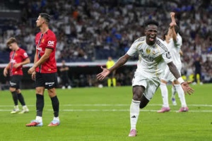 Real Madrid climb to top of La Liga with 2-1 win over Mallorca