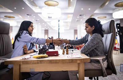 Divya Deshmukh and Koneru Humpy at the FIDE Women's World Cup
