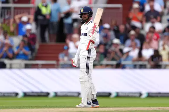 Indian captain celebrates his half-century.